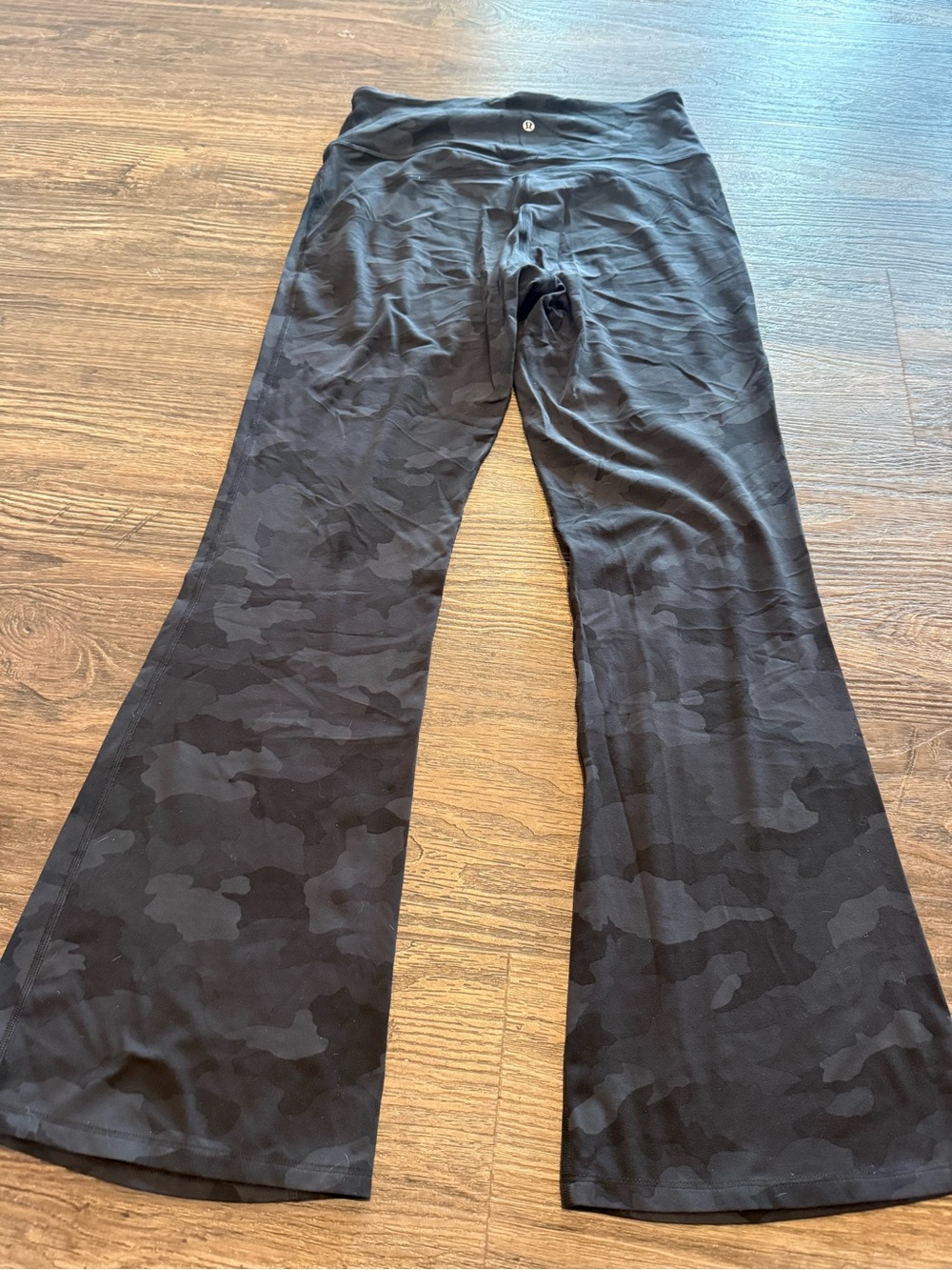 Lululemon Groove pants - Picture 2 of 4